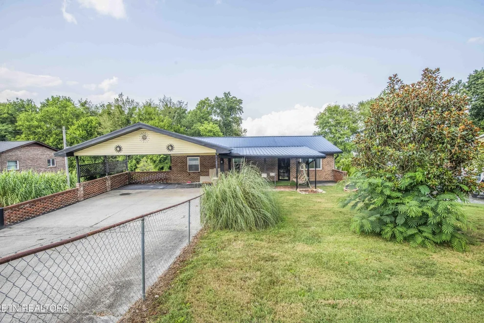 Unit for sale at 283 Norwood St, Lenoir City, TN 37771