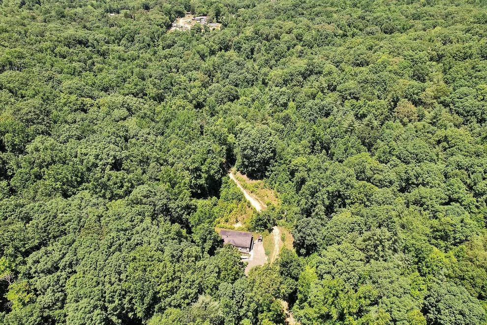 Unit for sale at 157 Allison Cove Drive, Harriman, TN 37748