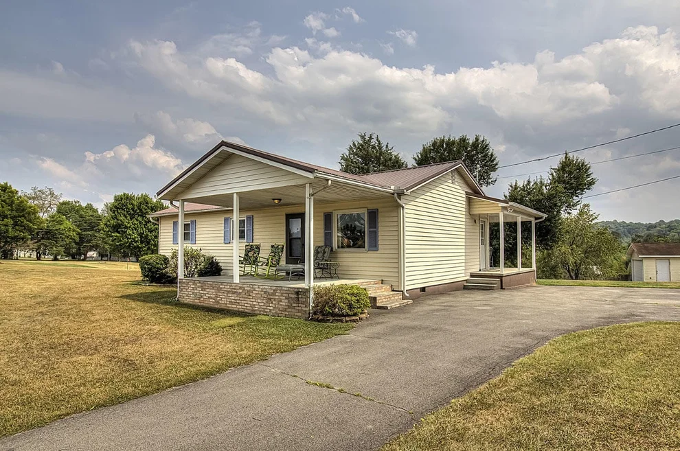 Unit for sale at 2055 Boyds Creek Hwy, Sevierville, TN 37876