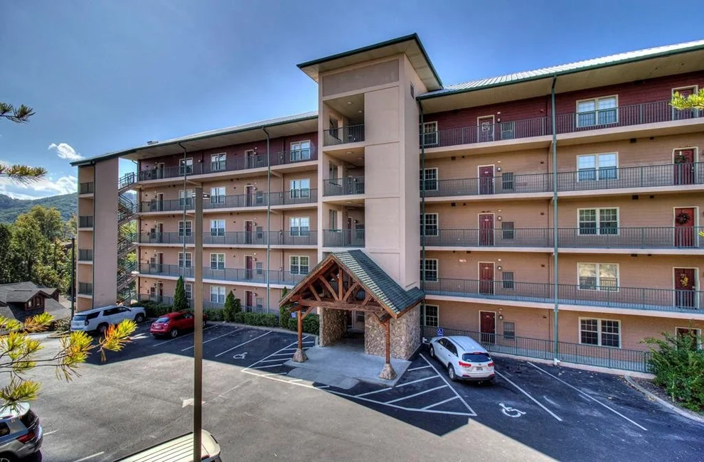 Unit for sale at 410 Big Bear Way, Pigeon Forge, TN 37863