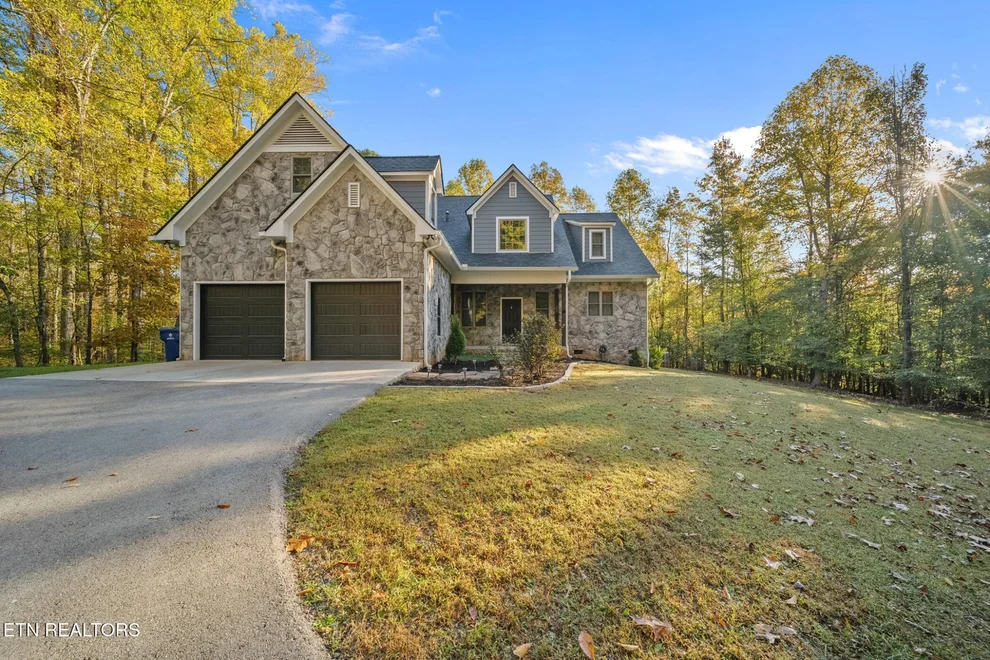 Unit for sale at 4211 Fox Hills Drive, Louisville, TN 37777