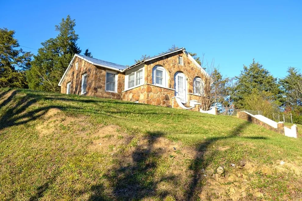 Unit for sale at 1170 Wears Valley Road, Pigeon Forge, TN 37863