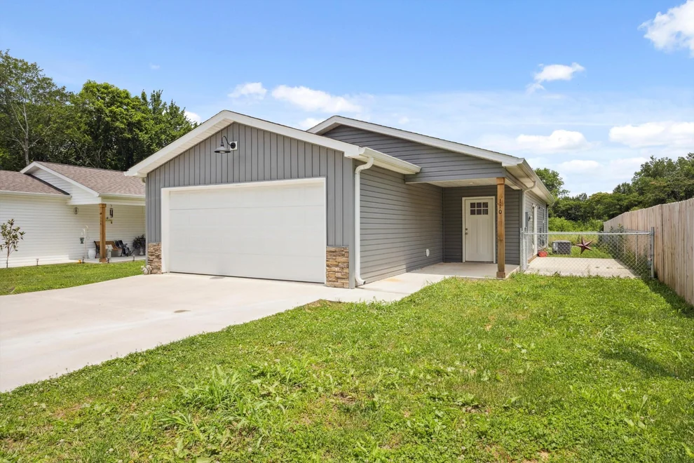 Unit for sale at 110 Cleveland Avenue, Pikeville, TN 37367