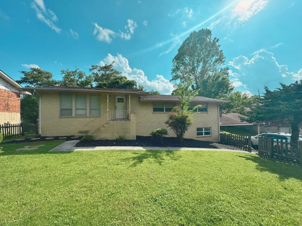 Unit for sale at 3602 Larry Lane, Chattanooga, TN 37412