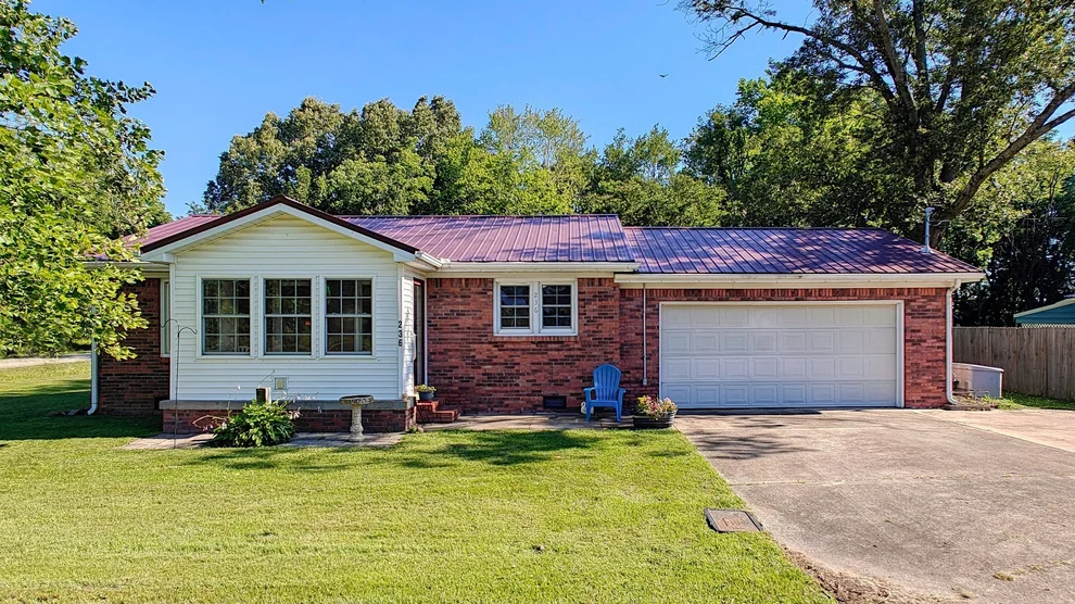 Unit for sale at 236 W Chestnut St, Puryear, TN 38251