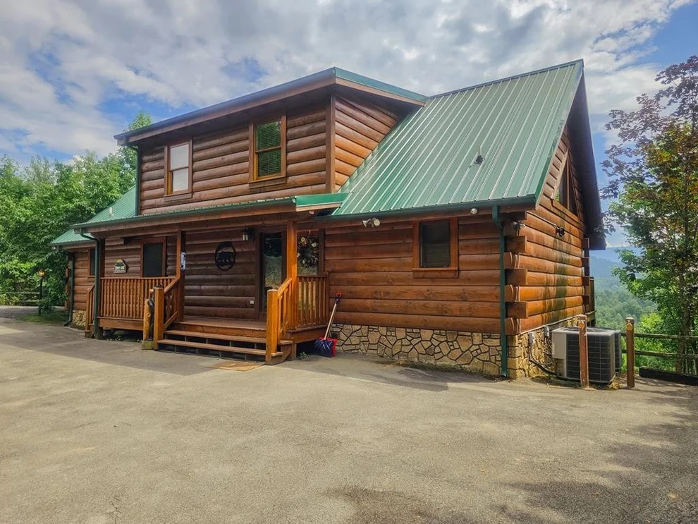 Unit for sale at 968 High Mountain Way, Gatlinburg, TN 37738