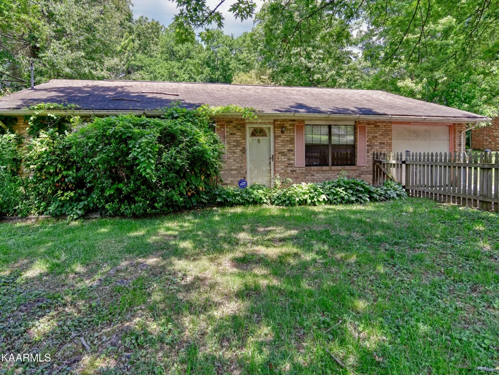 Unit for sale at 5607 Ridgetop Rd, Knoxville, TN 37921
