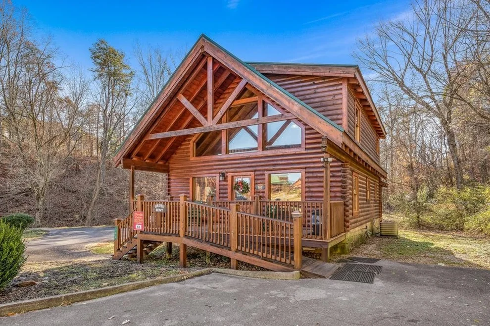 Unit for sale at 563 Blackberry Ridge Way, Pigeon Forge, TN 37863