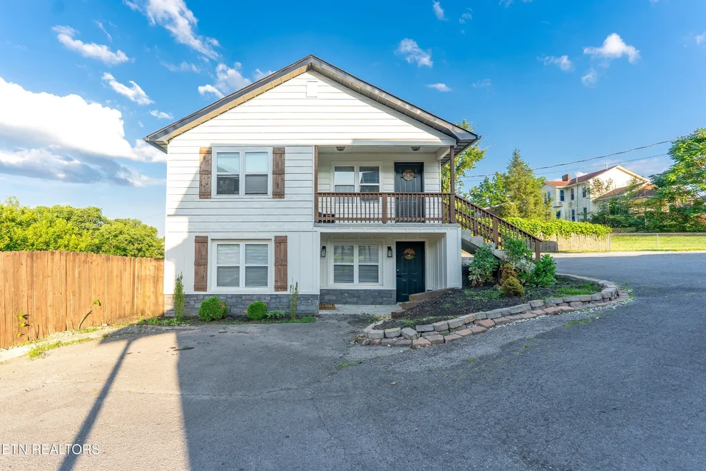 Unit for sale at 508 E Central Ave, La Follette, TN 37766