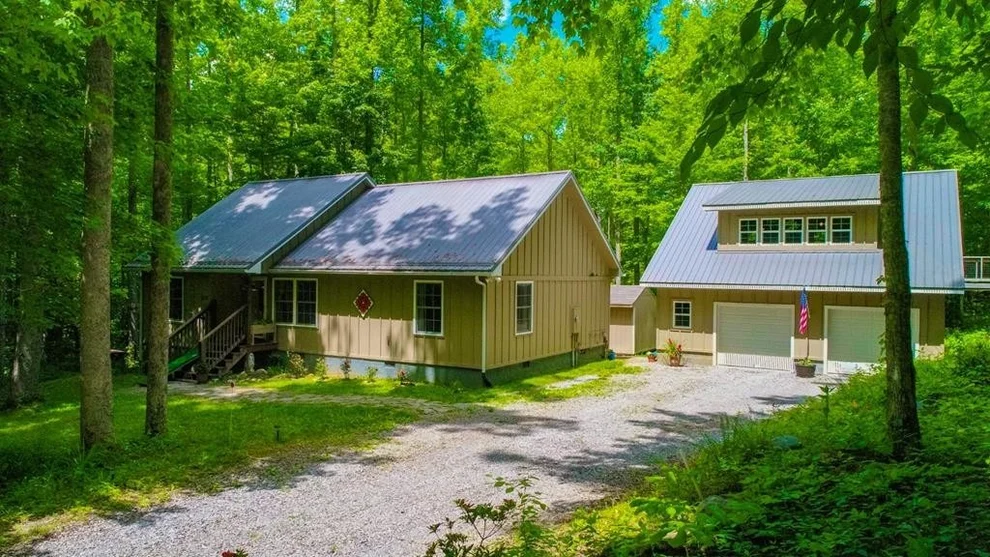 Unit for sale at 836 Cool Way, Cosby, TN 37722