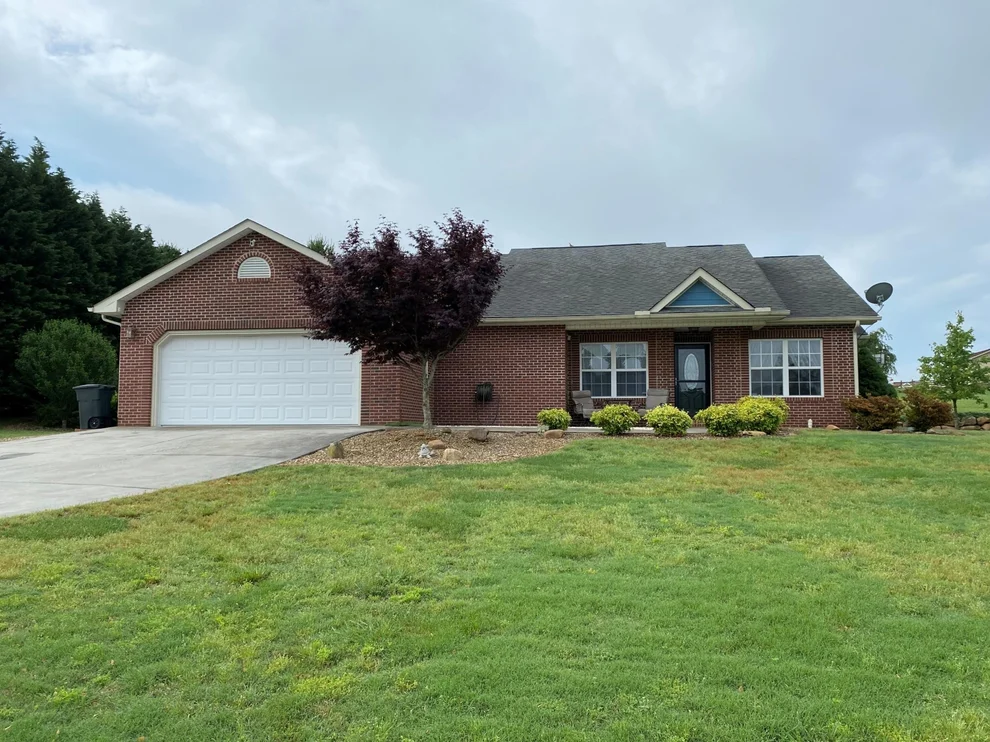 Unit for sale at 1846 Pheasant Crossing Drive, Dandridge, TN 37725