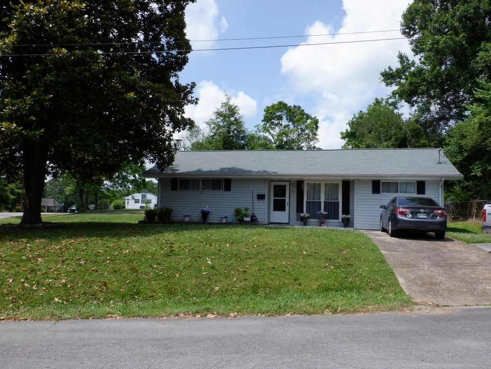 Unit for sale at 201 Byron Lane, Oak Ridge, TN 37830