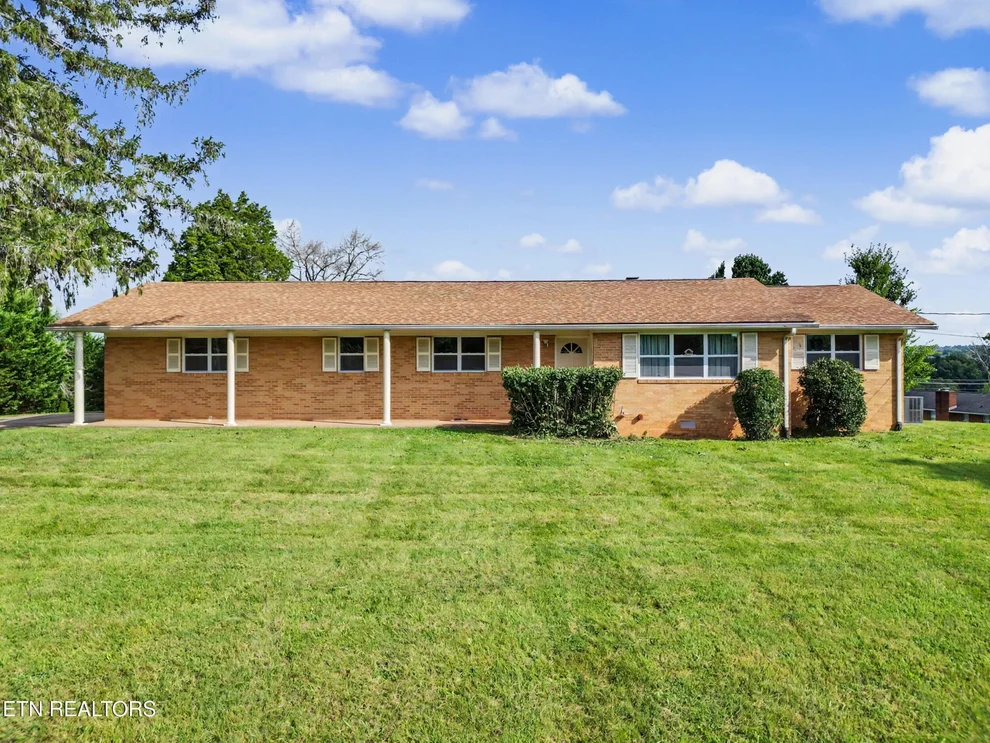 Unit for sale at 3717 Splendor Drive, Knoxville, TN 37918