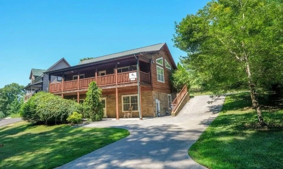 Unit for sale at 2613 Stonebrook, Pigeon Forge, TN 37863