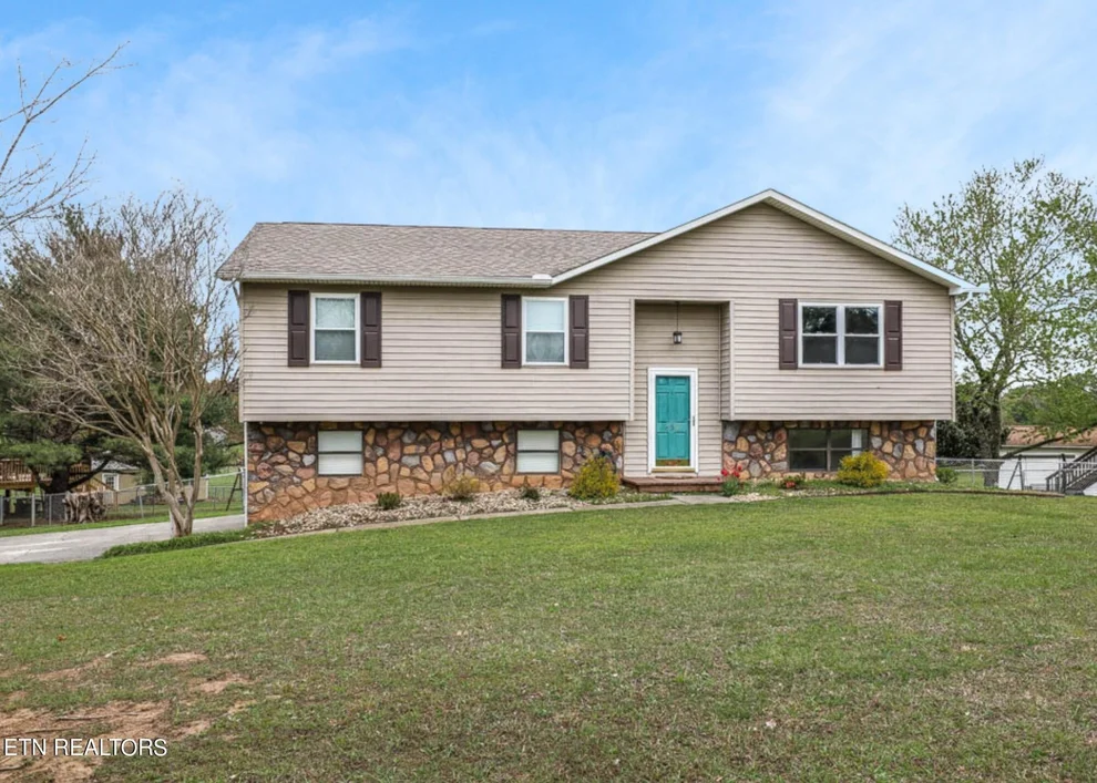 Unit for sale at 639 Long Hollow Rd, Maryville, TN 37801