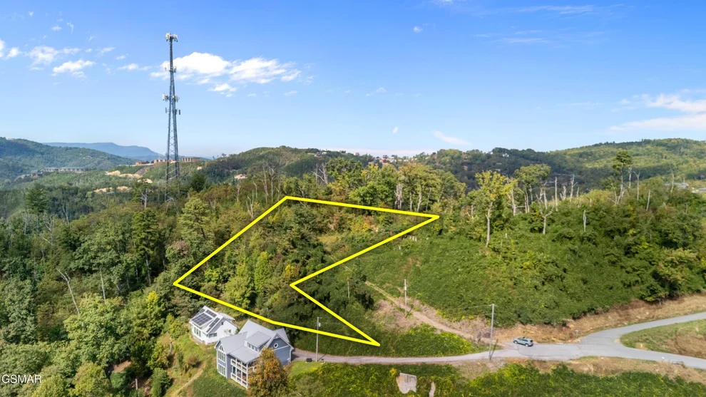 Unit for sale at 674 Woodland Drive, Gatlinburg, TN 37738
