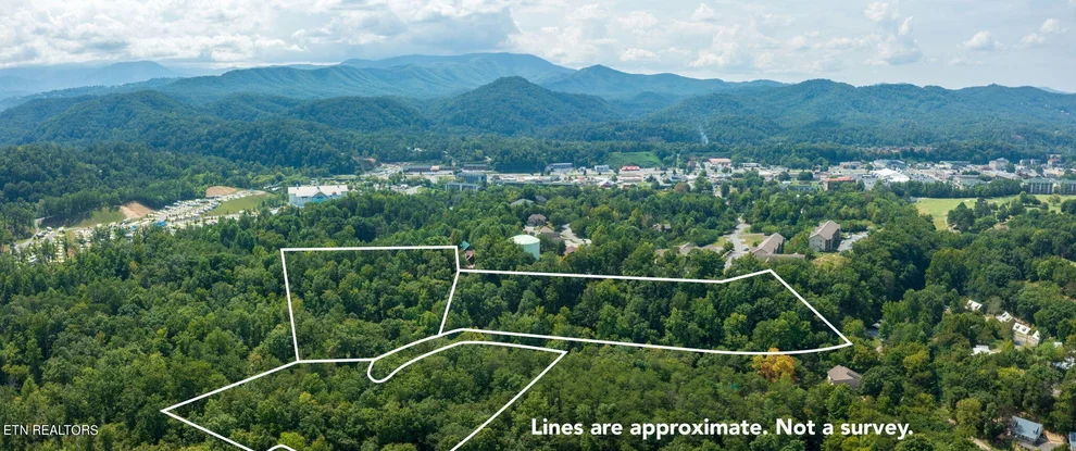 Unit for sale at 123 McMahan Rd, Pigeon Forge, TN 37863