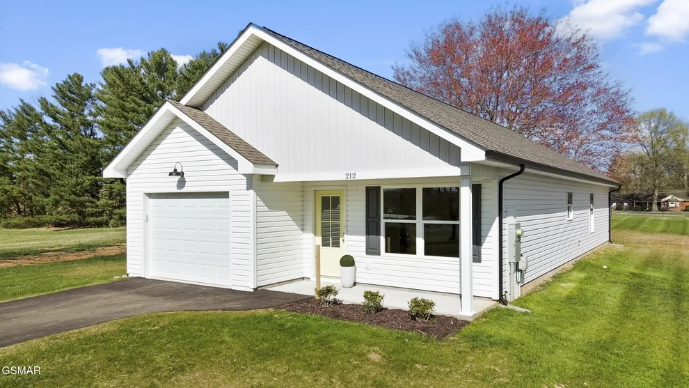 Unit for sale at 212 Baylor Avenue, Morristown, TN 37814