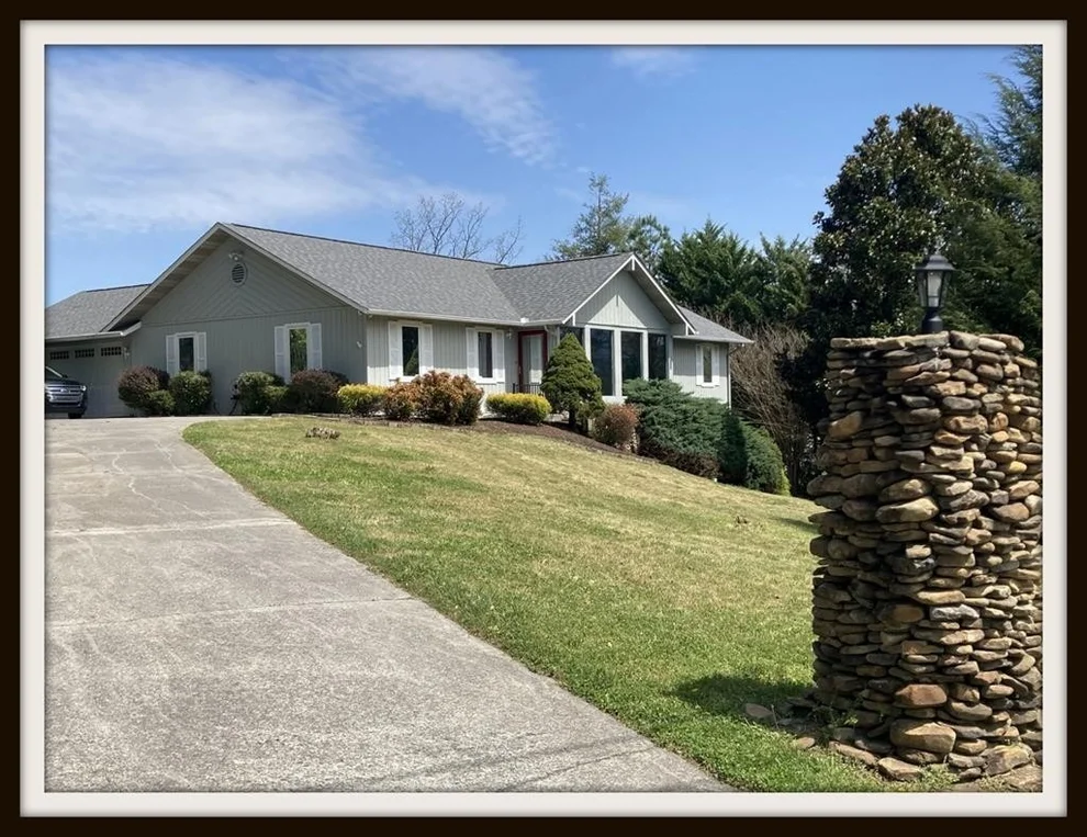 Unit for sale at 2229 Battle Ground Drive, Pigeon Forge, TN 37863