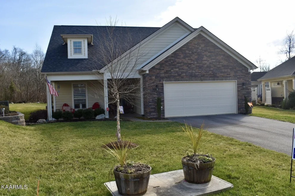 Unit for sale at 4928 Willow Bluff Circle, Knoxville, TN 37914