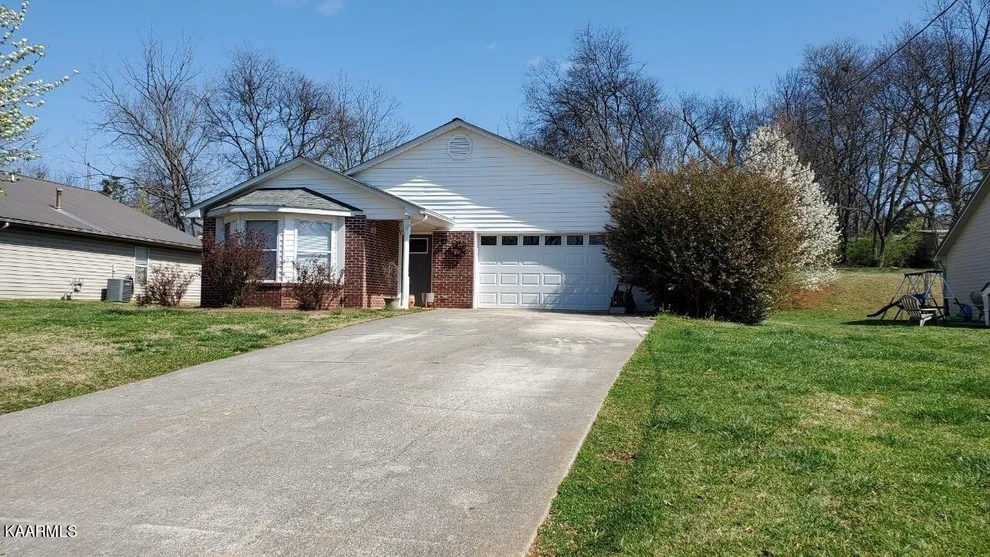 Unit for sale at 702 Martin St, Maryville, TN 37804