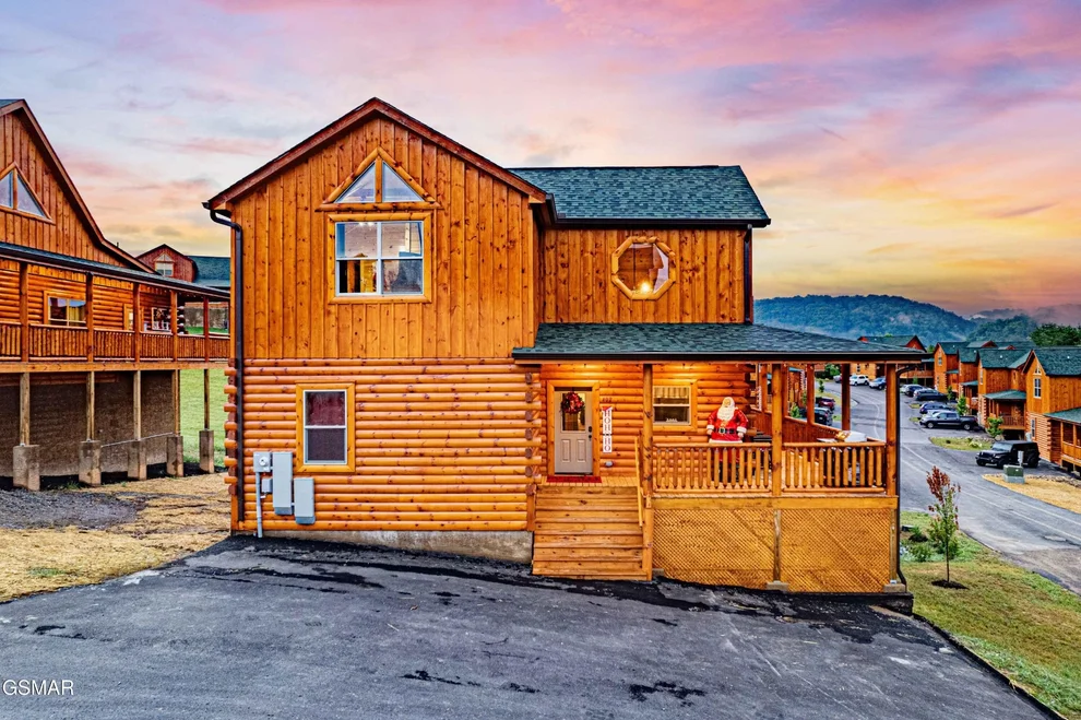 Unit for sale at 402 Southern Sun Way, Pigeon Forge, TN 37863