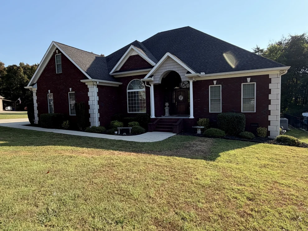 Unit for sale at 106 Stonegate Cir, Shelbyville, TN 37160