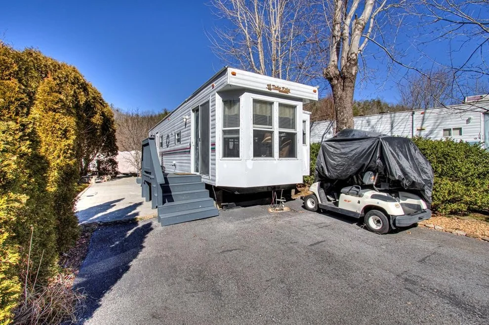 Unit for sale at 4229 E Parkway, Gatlinburg, TN 37738