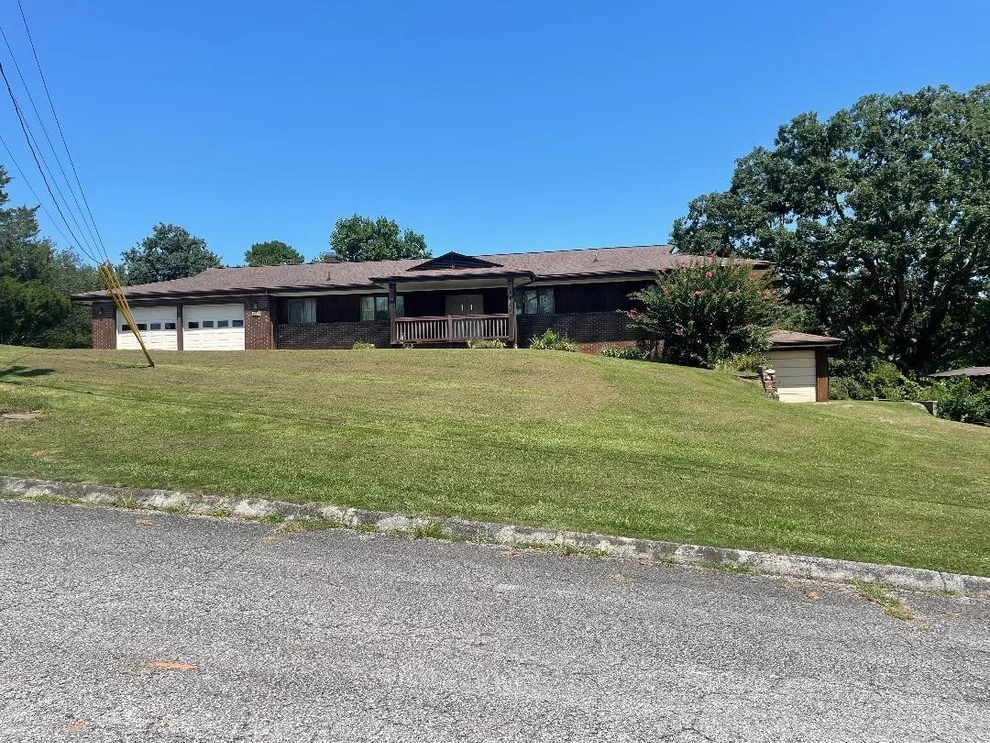 Unit for sale at 4830 Cedarwood Lane, Morristown, TN 37814