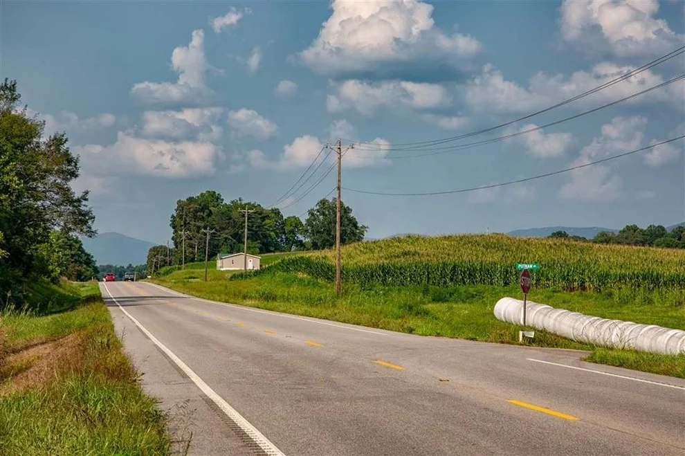 Unit for sale at 1314 Highway 127, Pikeville, TN 37367