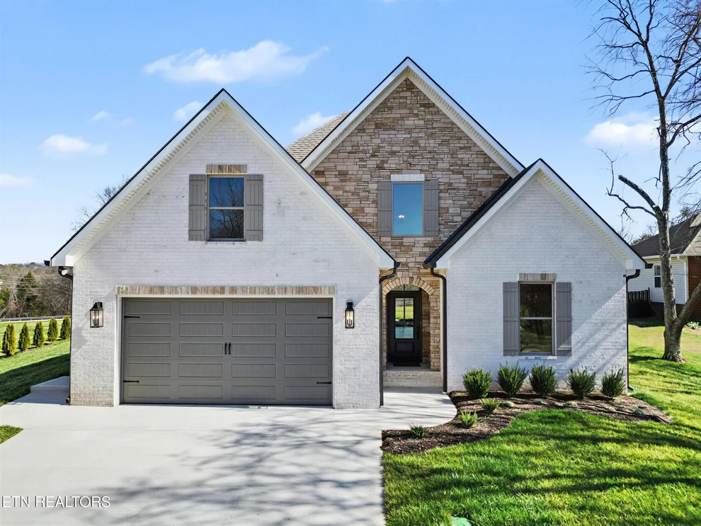 Unit for sale at 2030 Cherokee Drive, Maryville, TN 37801