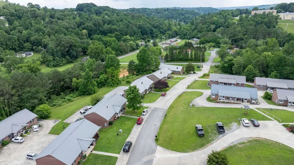 Unit for sale at 124 Deer Ridge Dr, Dayton, TN 37321