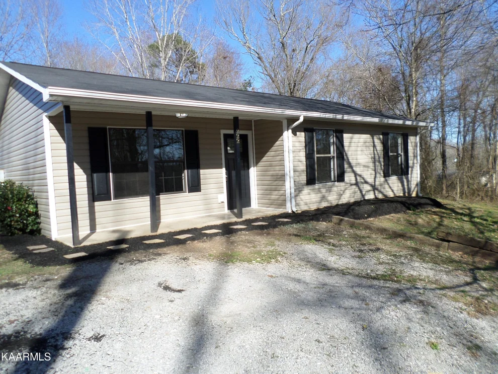 Unit for sale at 222 Toccoa Circle, Rockwood, TN 37854