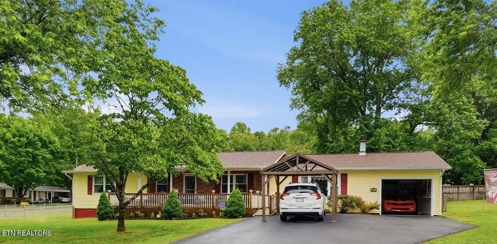 Unit for sale at 321 Smoky View Rd, Knoxville, TN 37920