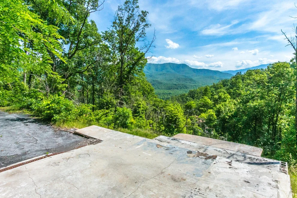 Unit for sale at 760 Vixen, Gatlinburg, TN 37738