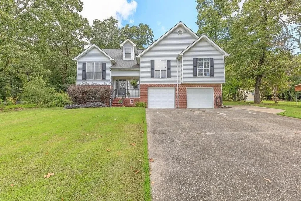 Unit for sale at 602 Englewood Lane, Tunnel Hill, GA 30755