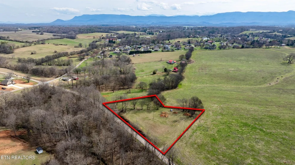 Unit for sale at 2 Nails Creek Rd, Maryville, TN 37804