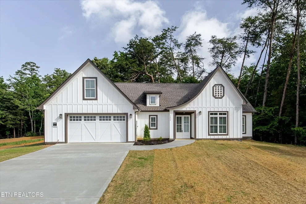 Unit for sale at 2421 Iron Forge Way, Sevierville, TN 37876