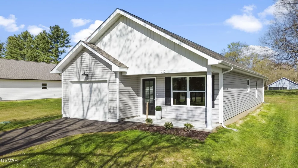 Unit for sale at 210 Baylor Avenue, Morristown, TN 37814