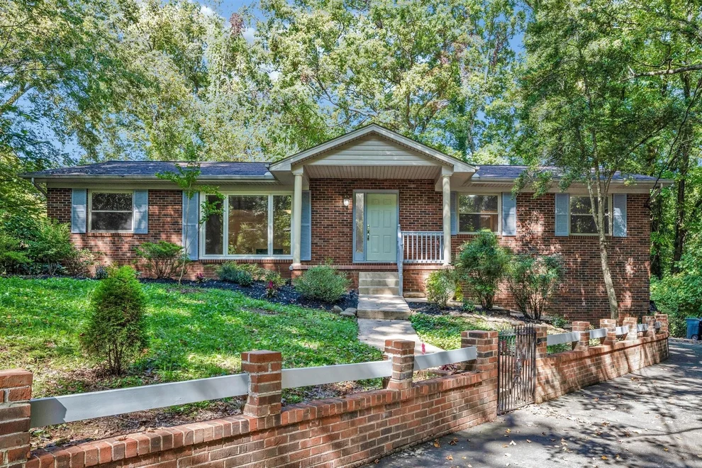 Unit for sale at 2901 Barber Hill Lane, Knoxville, TN 37920