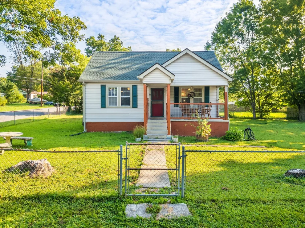 Unit for sale at 210 NW Airport Road, Cleveland, TN 37312