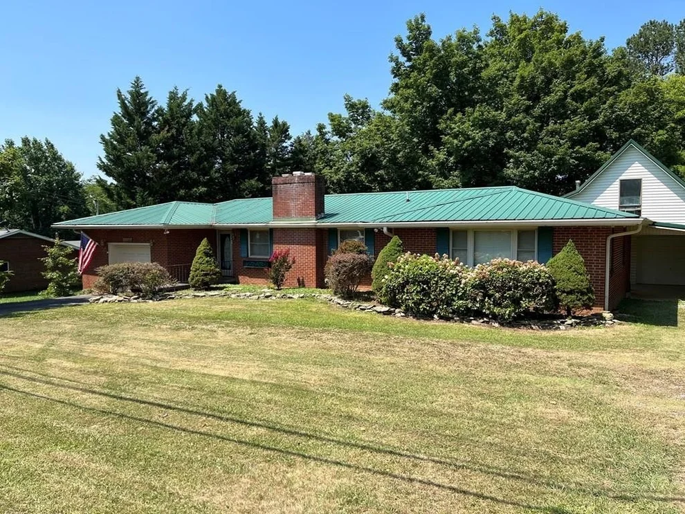 Unit for sale at 347 Huskey Drive, Seymour, TN 37865