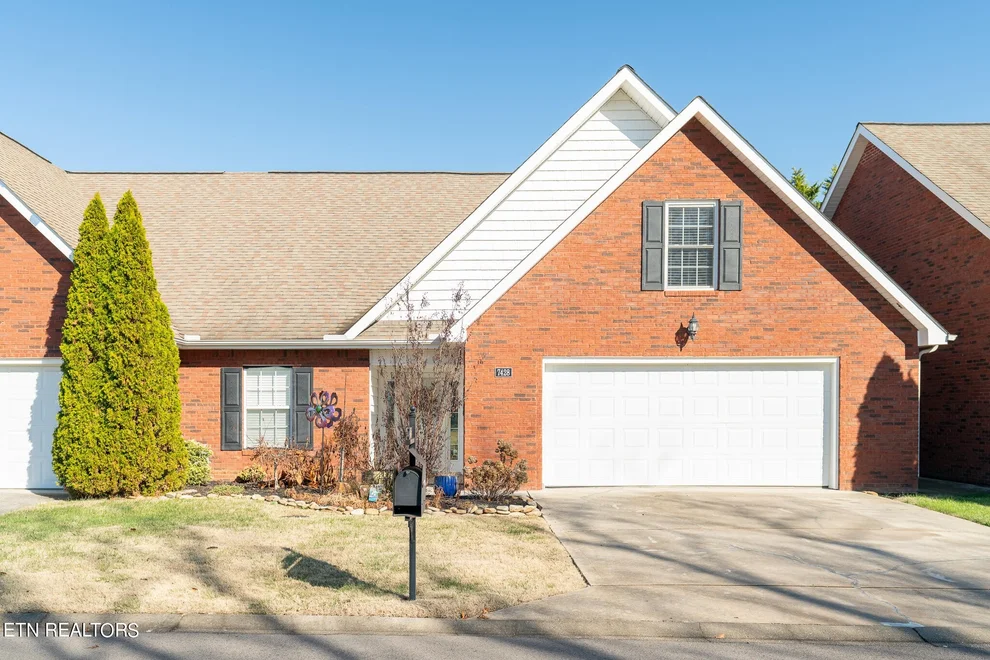 Unit for sale at 7428 Tylers Garden Way, Knoxville, TN 37918