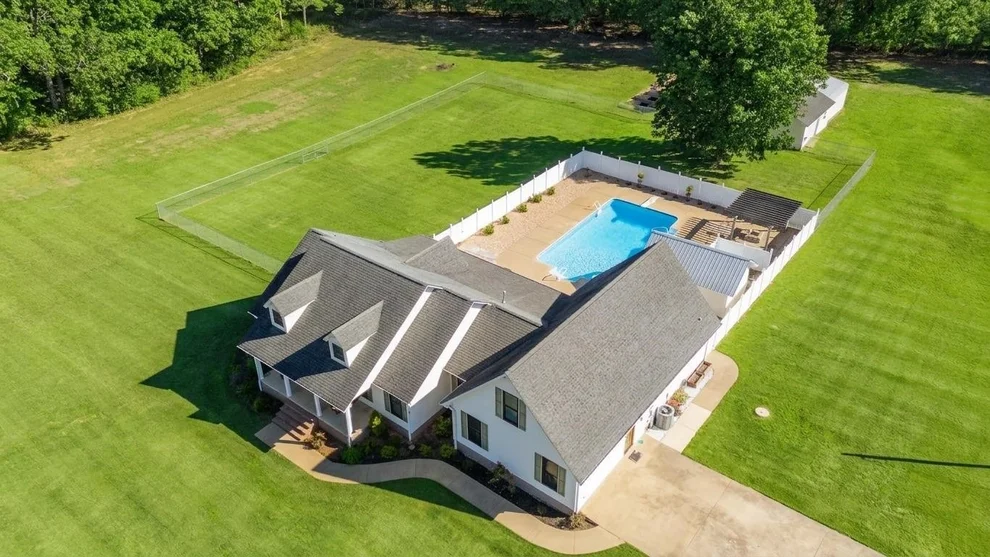 Unit for sale at 145 TOM WAY, Savannah, TN 38372