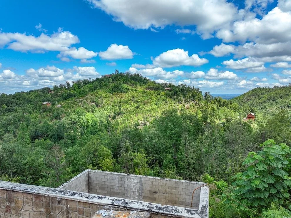 Unit for sale at 2121 Windy Lane, Sevierville, TN 37876