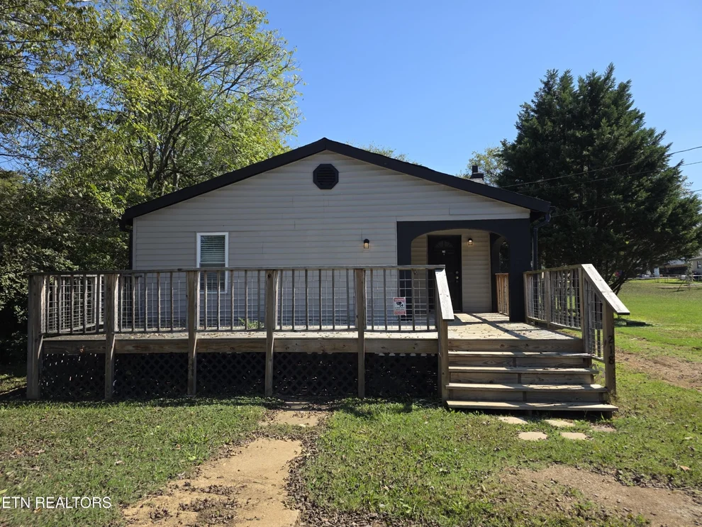Unit for sale at 218 Burns St, Alcoa, TN 37701