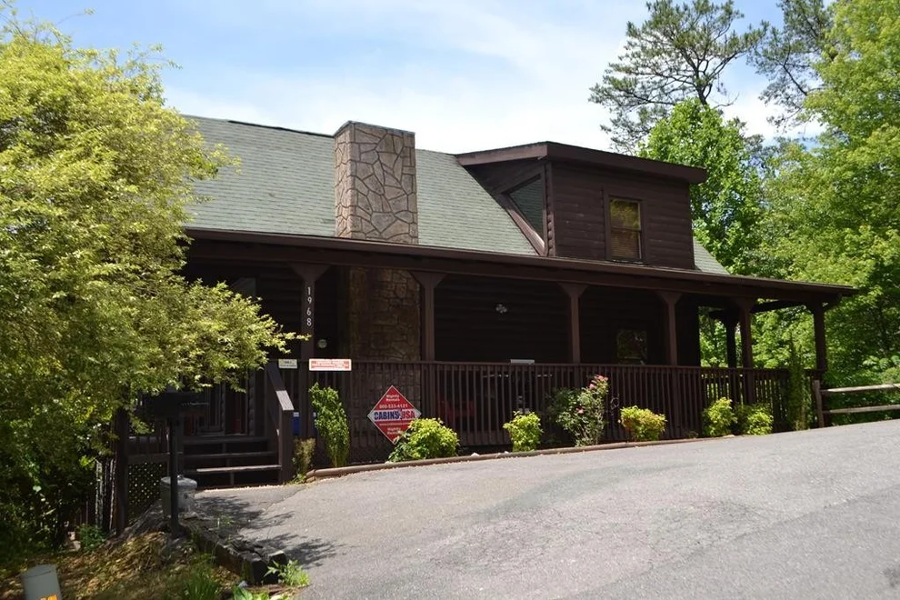 Unit for sale at 1968 Mountain View Way, Sevierville, TN 37876