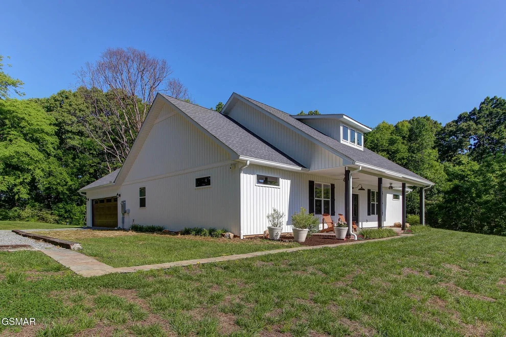 Unit for sale at 3882 Thomas Cross Road, Sevierville, TN 37876