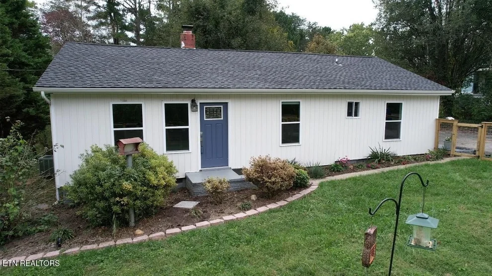 Unit for sale at 616 E Hendron Chapel Rd, Knoxville, TN 37920