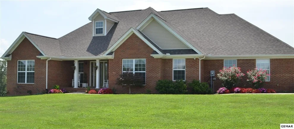 Unit for sale at 687 Burchfield, Dandridge, TN 37725